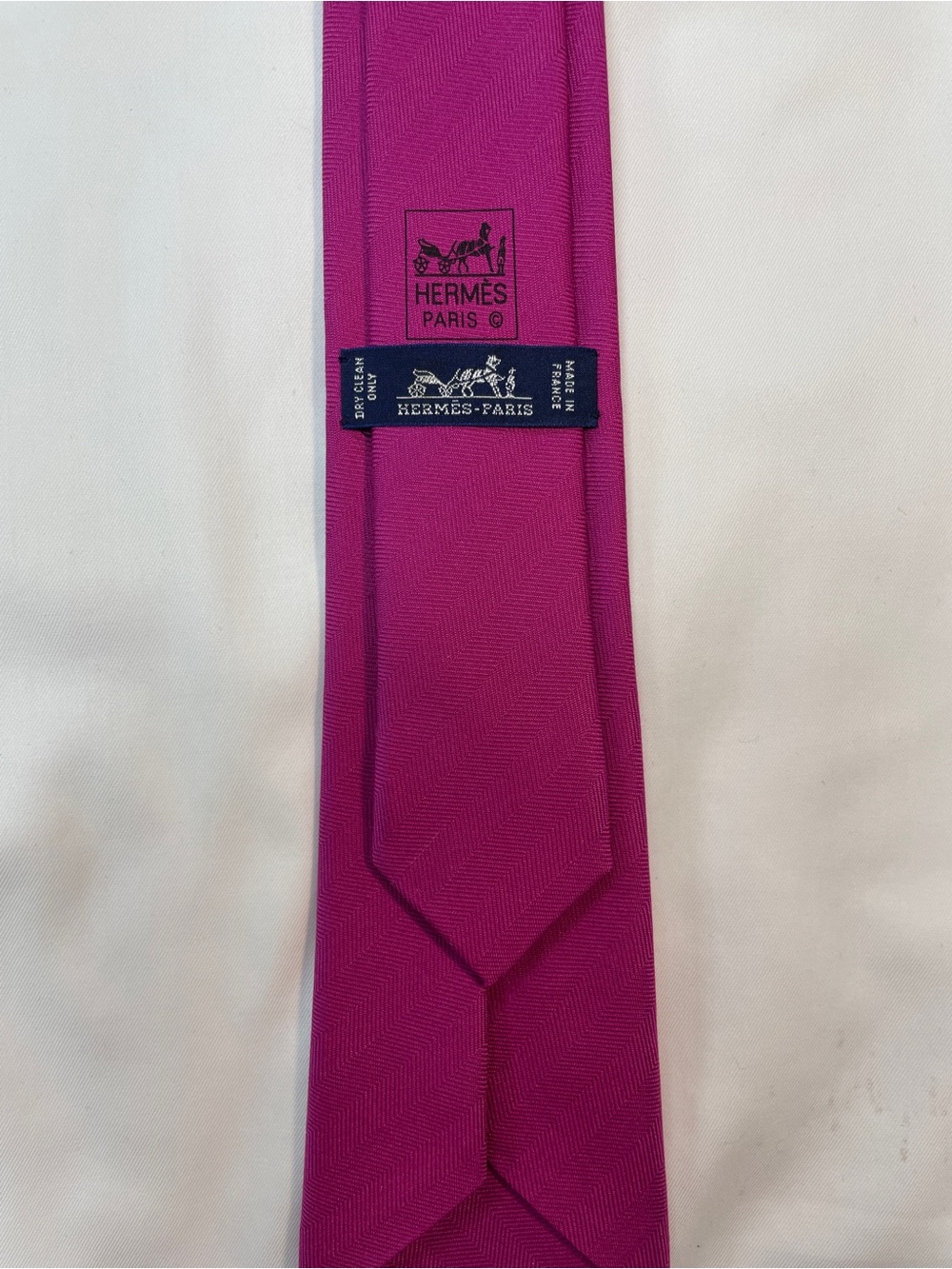 Hermes 100% Silk Men’s Tie Pink “Chevron” Silk Tie 153623 PA - Picture 6 of 8